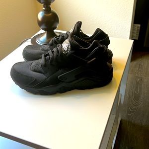 Nike Huarache Black